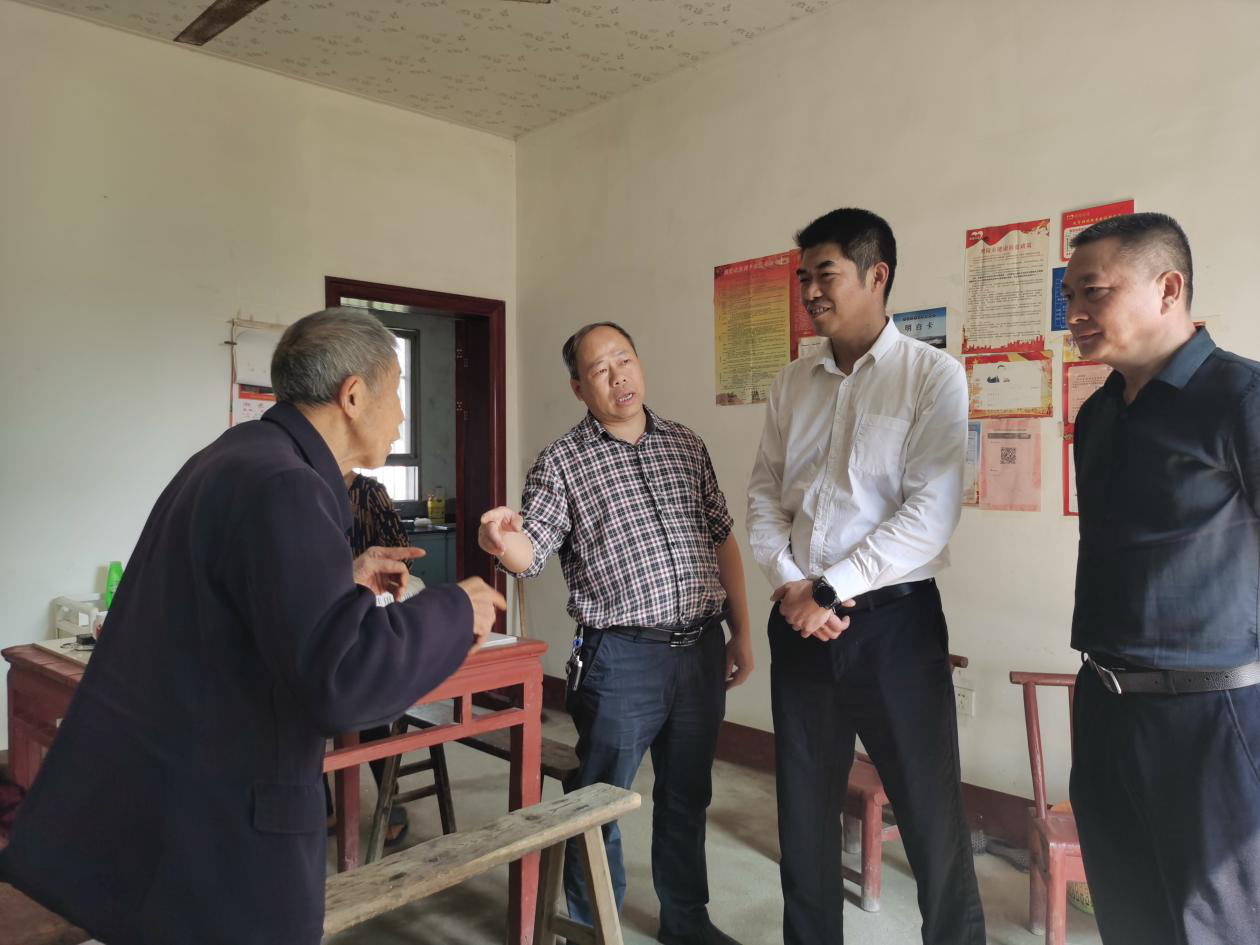 湖南醴陵经济开发区 - 赖洪赴古城村督导网箱退养工作