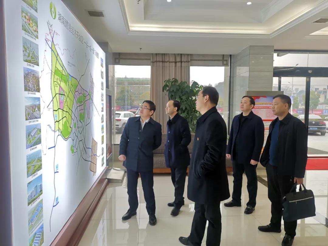 新年首个工作日:王利波到经开区调研